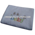 Venta al por mayor tejedores 100% algodón varios colores embroideried diseño de algodón mano manta tejida para bebé